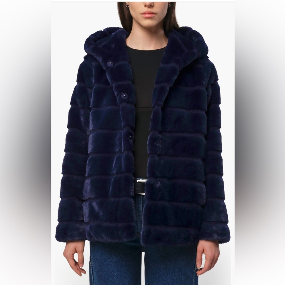 Apparis goldy coat in ink in size M